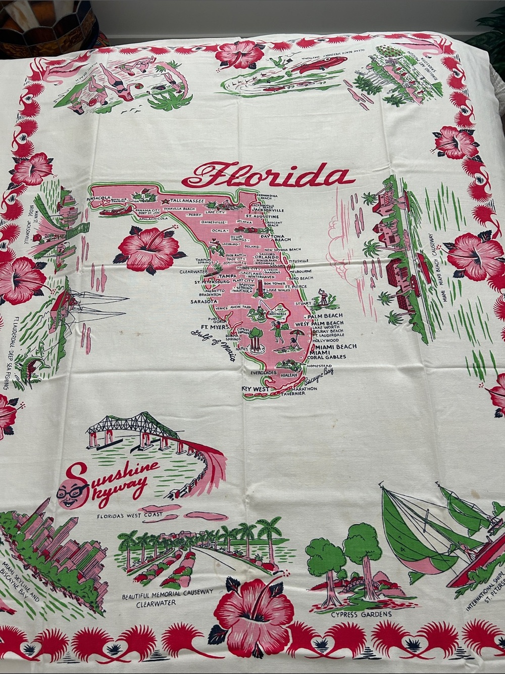 Vintage. Mid-century Florida Souvenir Map Tablecloth - Pink & Green Pre Disney